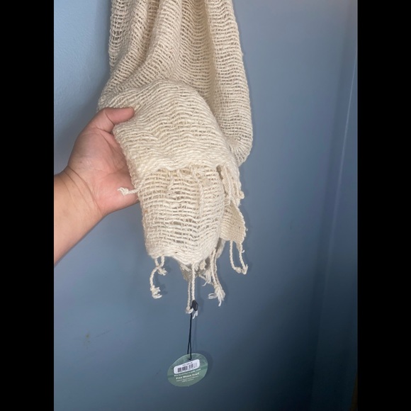 Marquet Free Weave Scarf in natural - Picture 5 of 6